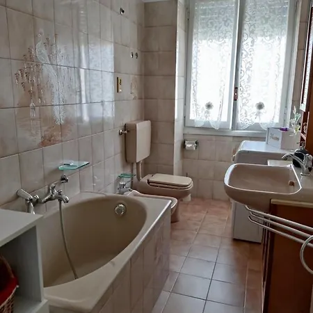 Casa Vacanze La Farfalla Apartament *